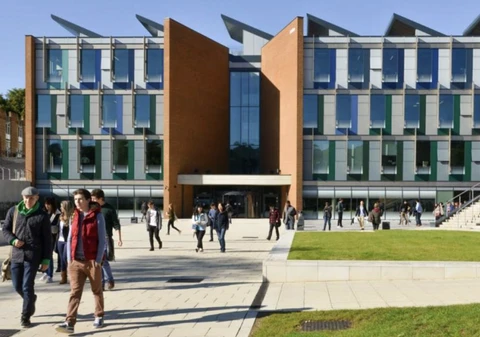Bede's Brighton — Университет Сассекса